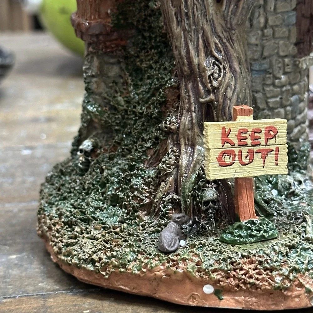 Lemax Spooky Town Witches Tower Michaels Exclusive 2018‎ w/ Box & Adapter